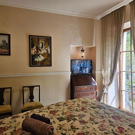 Barrister'S Apartments With Fireplace Siauliai  Ngoại thất bức ảnh