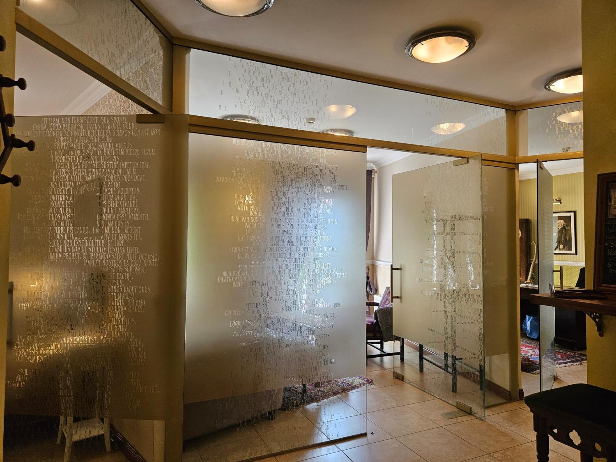 Barrister'S Apartments With Fireplace Siauliai  Ngoại thất bức ảnh
